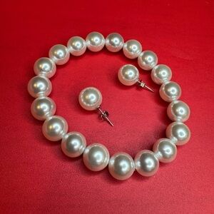 White Shell Pearl Stretch Bracelet and Earrings in Rhodium Over Sterling Silver